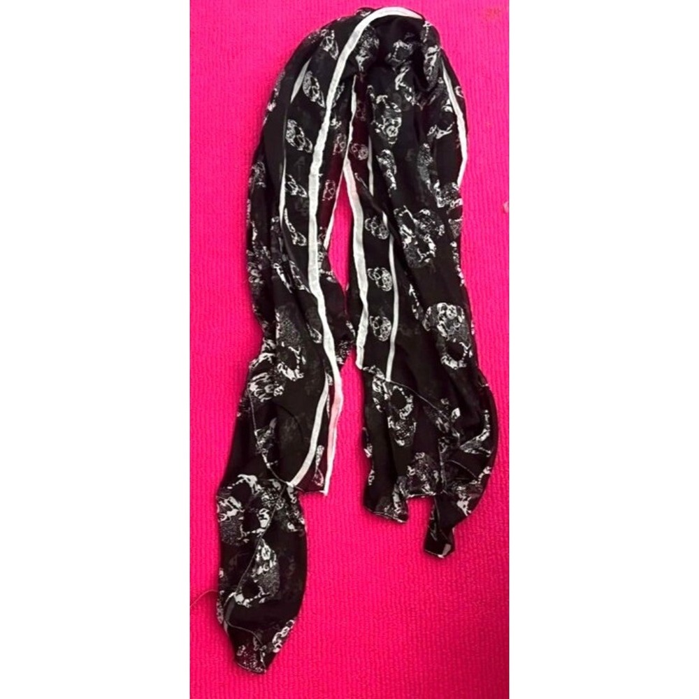 D&Y Women's Black White Skull Scarf 44" W x 68"L Gothic Whimsigoth Wrap Sarong